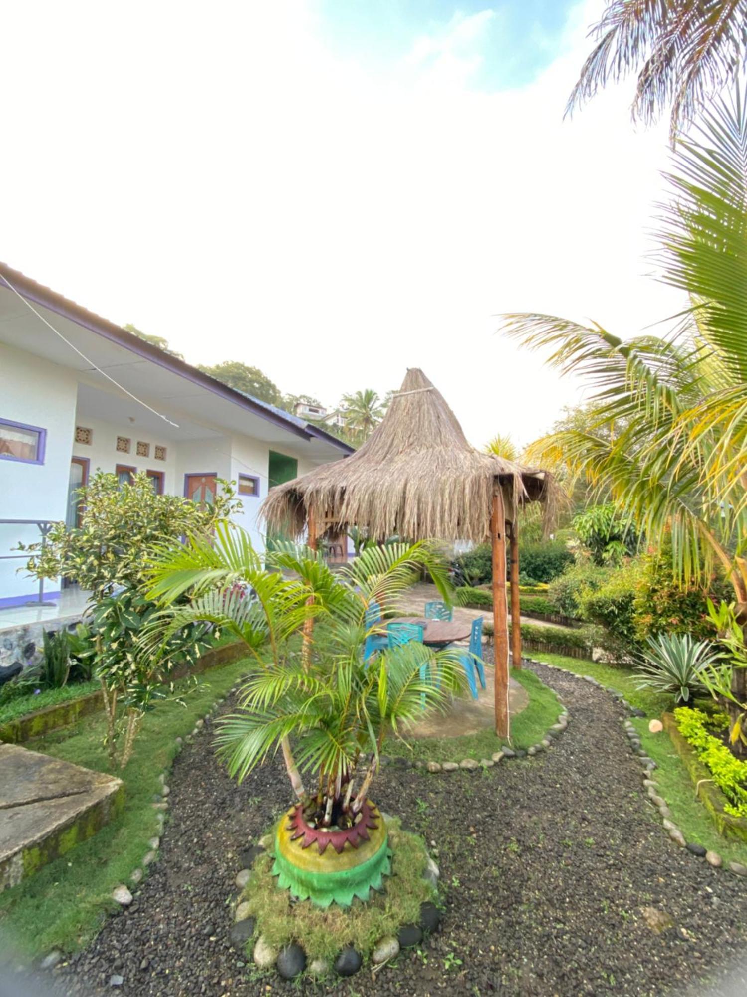 Mahoni Guest House Kelimutu Kültér fotó