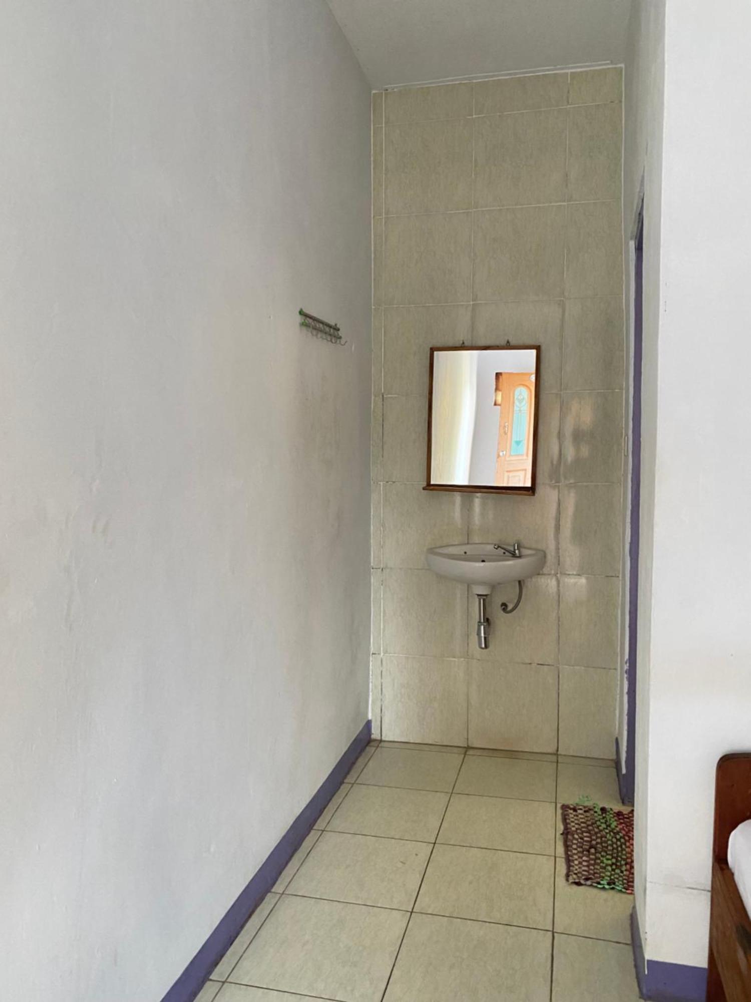 Mahoni Guest House Kelimutu Kültér fotó
