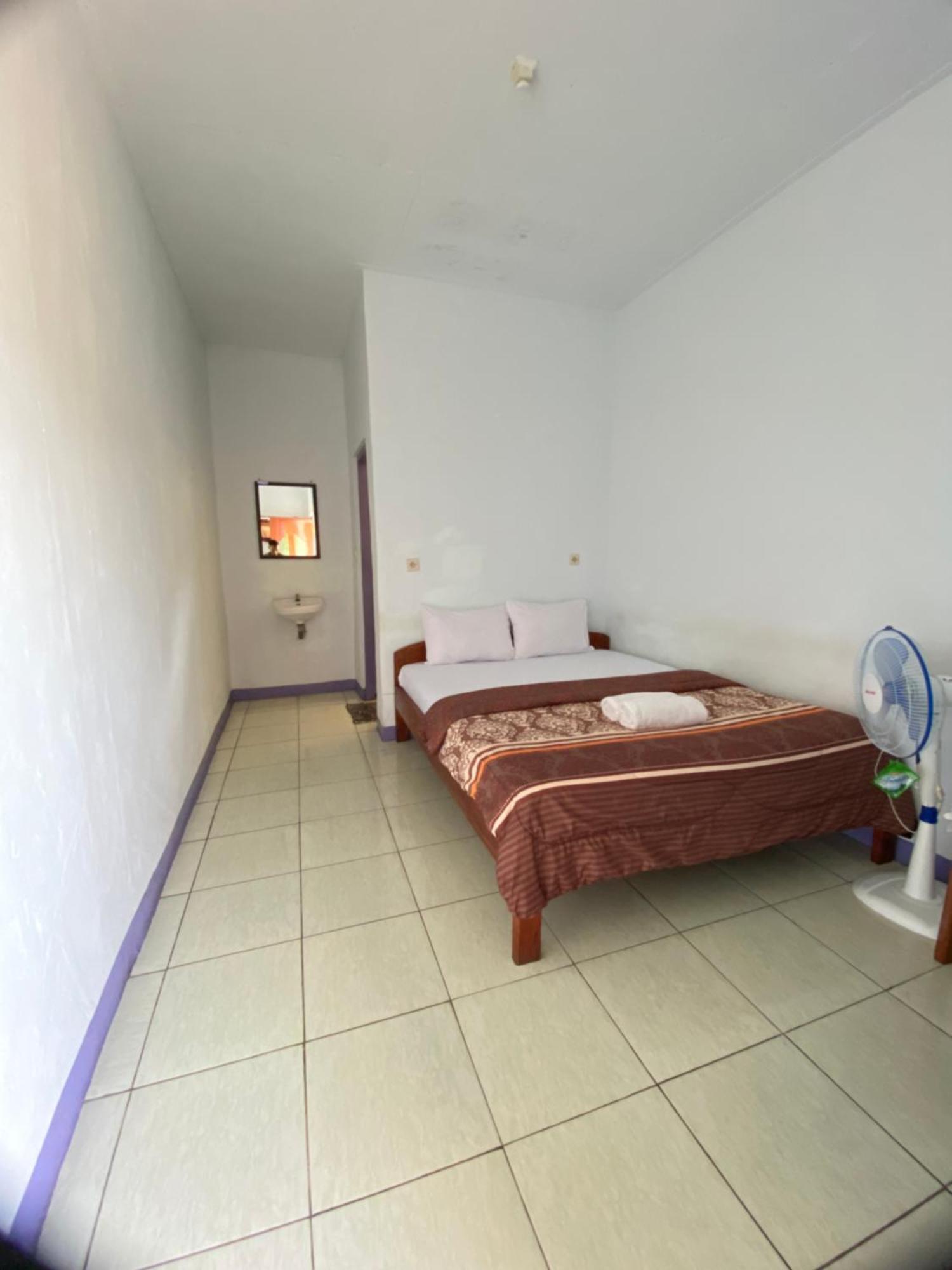Mahoni Guest House Kelimutu Kültér fotó