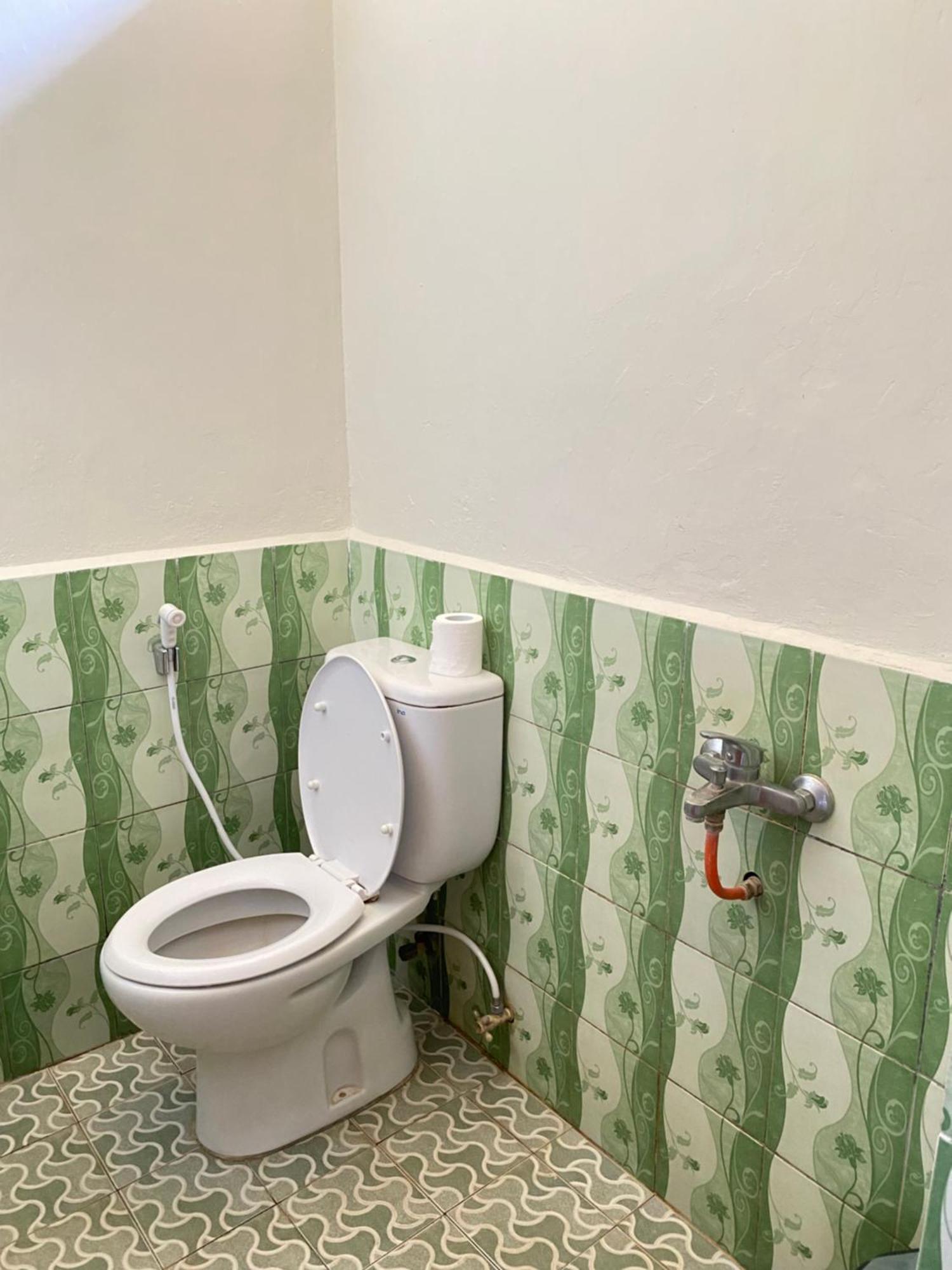 Mahoni Guest House Kelimutu Kültér fotó