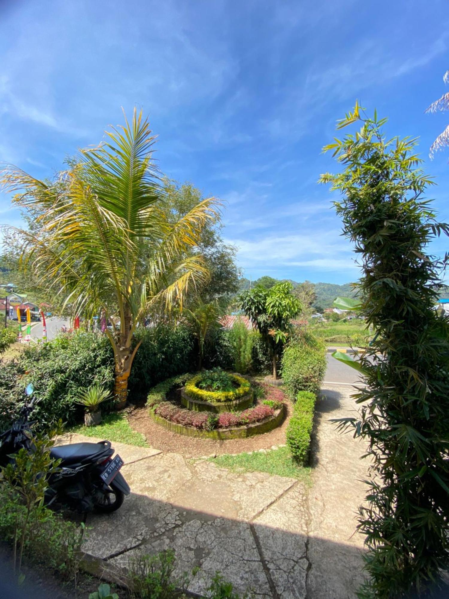Mahoni Guest House Kelimutu Kültér fotó