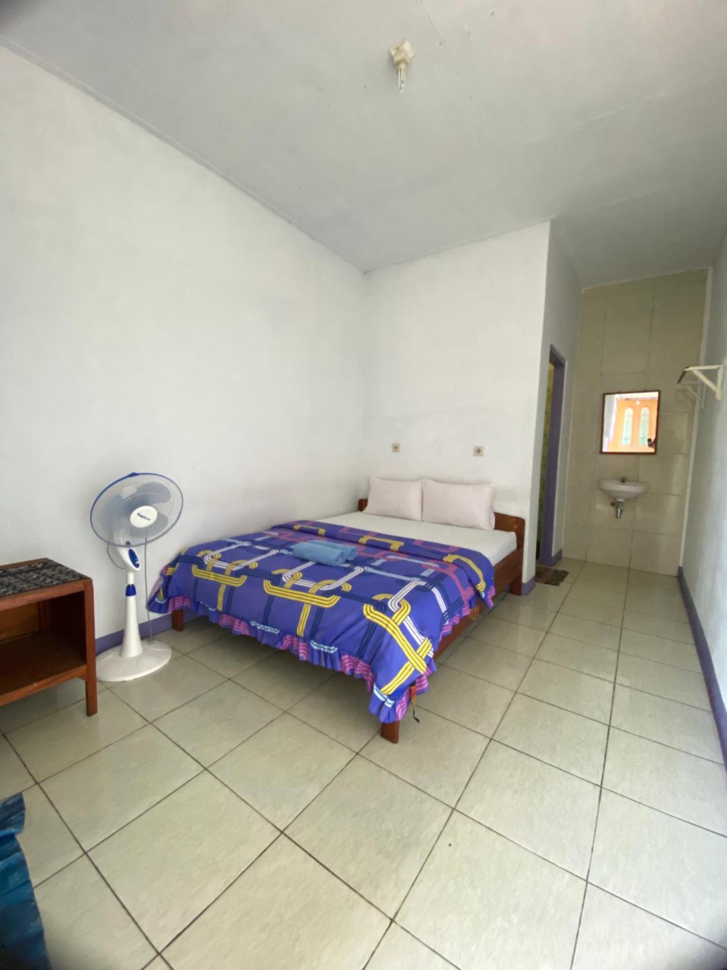 Mahoni Guest House Kelimutu Kültér fotó